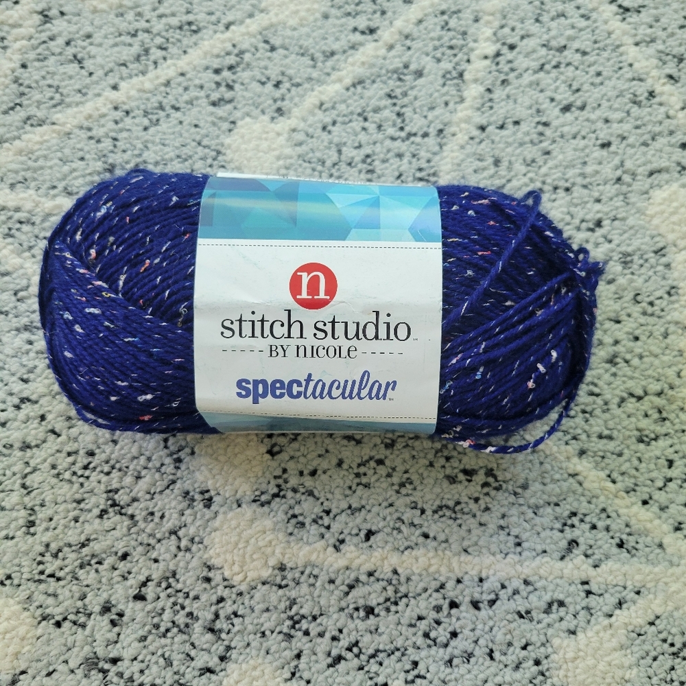 Stitch Studio by Nicole Spectacular Yarn in Deep Sea